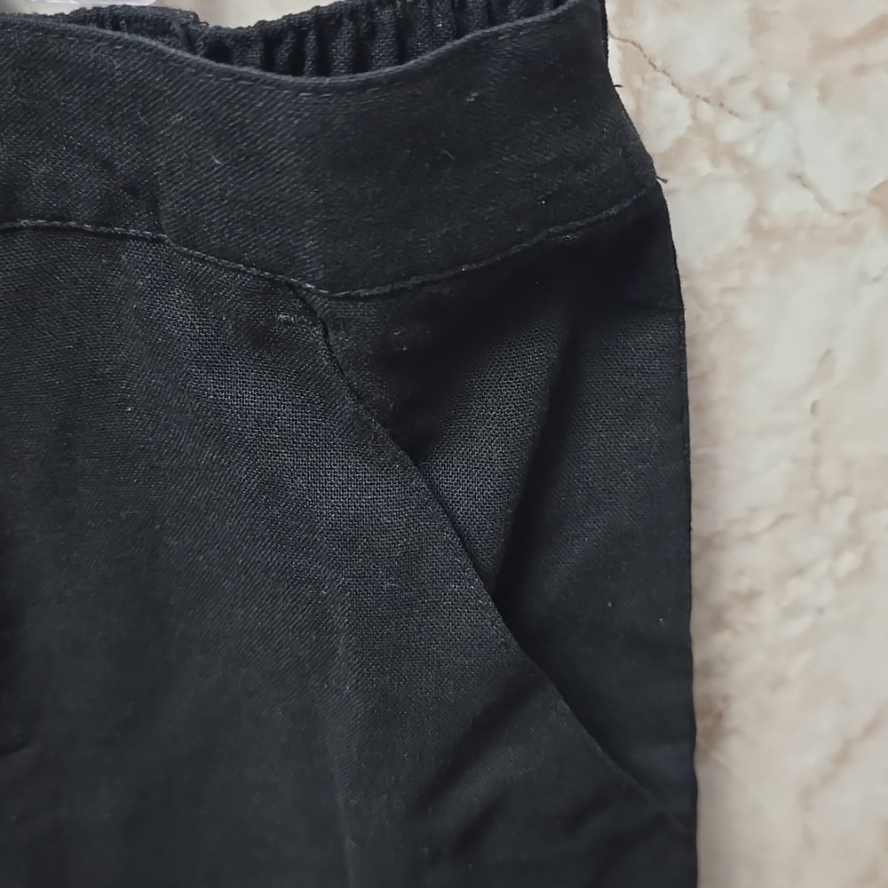 Time and Tru Women's Black Flat Front Shorts - Picture 5 of 8